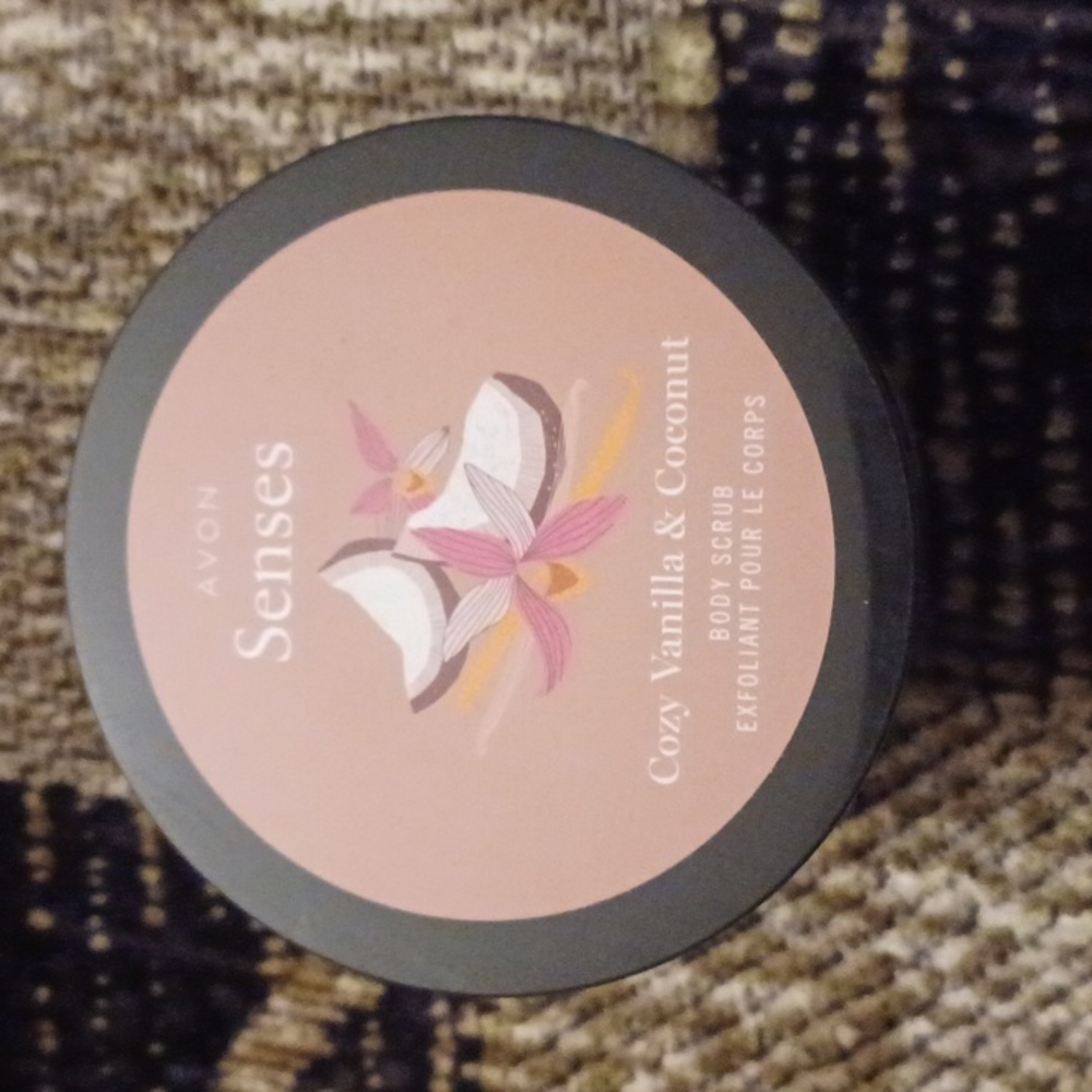 4/$40 New Avon Senses Vanilla & Coconut Body Scrub - Sealed